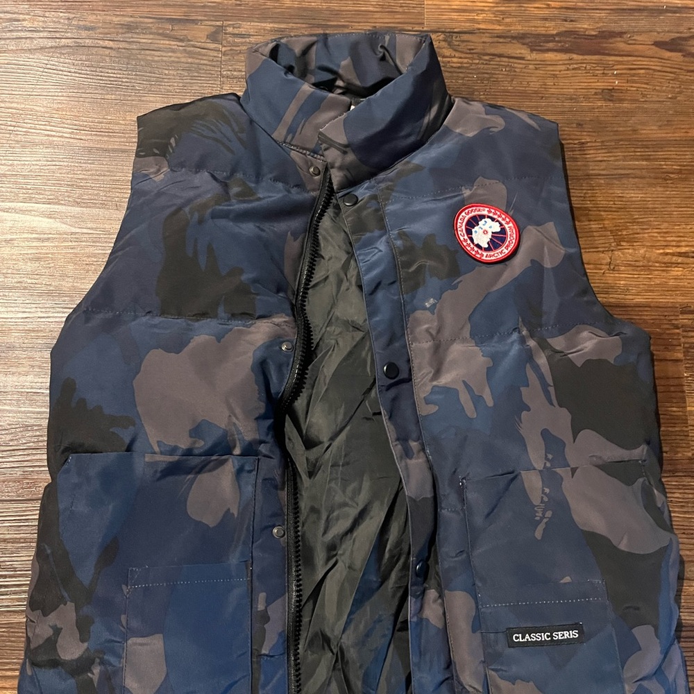 Canada Goose Dark Camouflage Vest